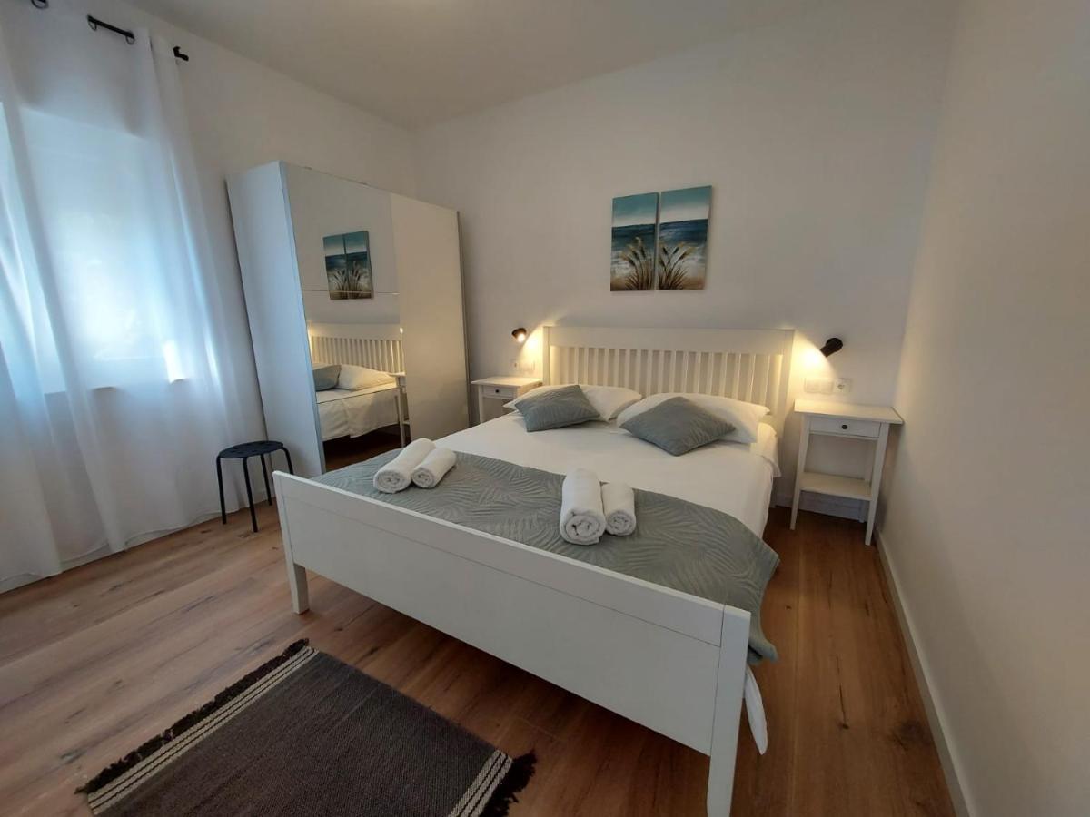 Apartmani Cvita Omiš Esterno foto