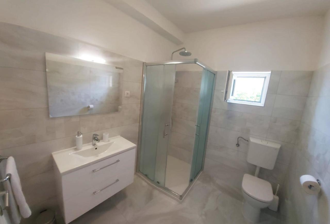 Apartmani Cvita Omiš Esterno foto