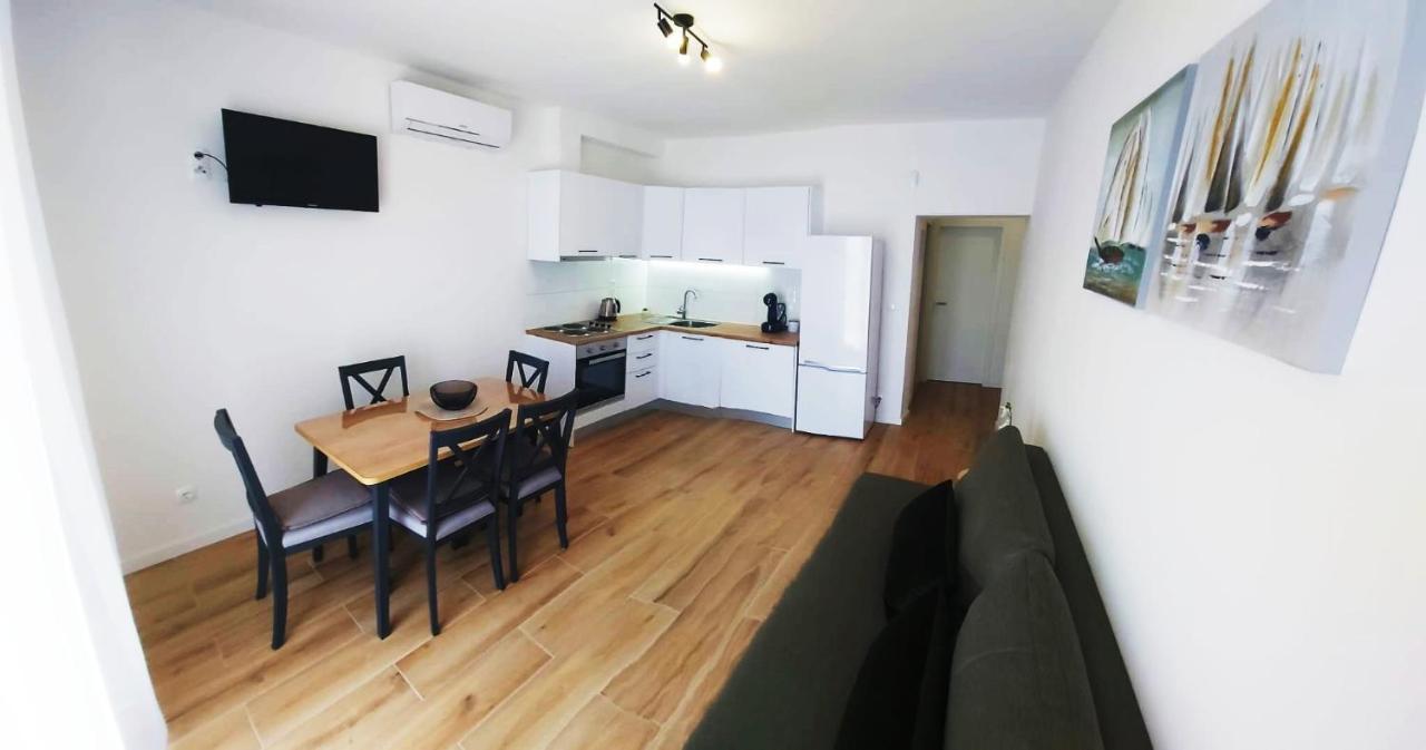 Apartmani Cvita Omiš Esterno foto